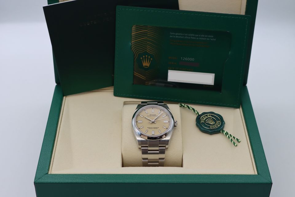 Rolex Oyster Perpetual 126000 Image 7